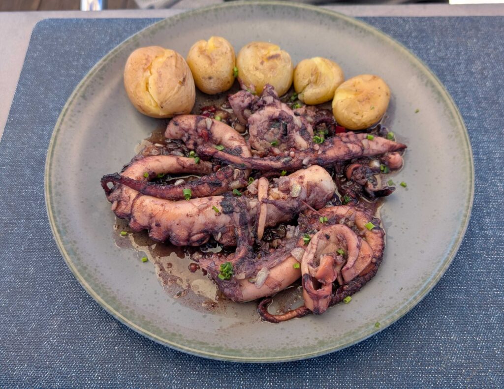 Grilled octopus and boiled potatoes