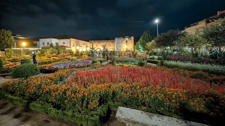 Jardim de Santa Barbara – The Year in Pictures (Night Shot)
